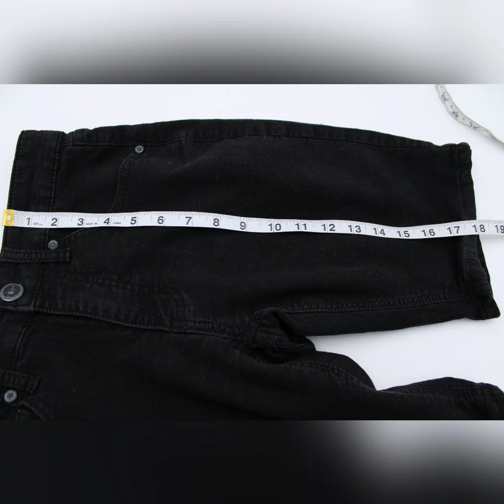 Vintage Genes Black Slim Fit Denim Shorts W28